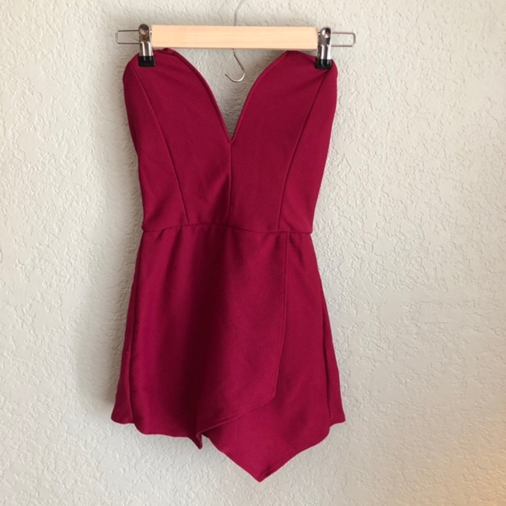 NWOT Berry Boutique Romper w/ Asymmetrical Hem S